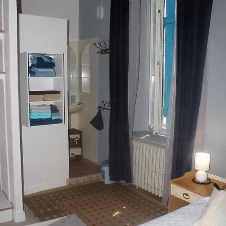 Chez Martine Et Bernard Oda ve Kahvaltı Saint-Vincent-Sterlanges