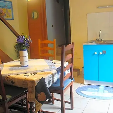 Bed & Breakfast Chez Martine Et Bernard -etablissement Definitivement Ferme - Saint-Vincent-Sterlanges