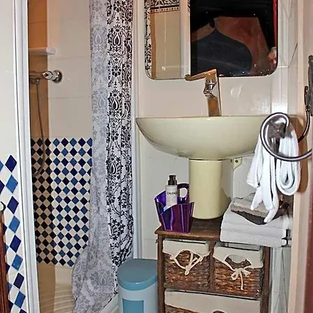 Bed & Breakfast Chez Martine Et Bernard -etablissement Definitivement Ferme - Saint-Vincent-Sterlanges