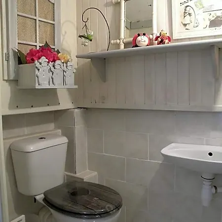 Chez Martine Et Bernard -etablissement Definitivement Ferme - 3* Saint-Vincent-Sterlanges
