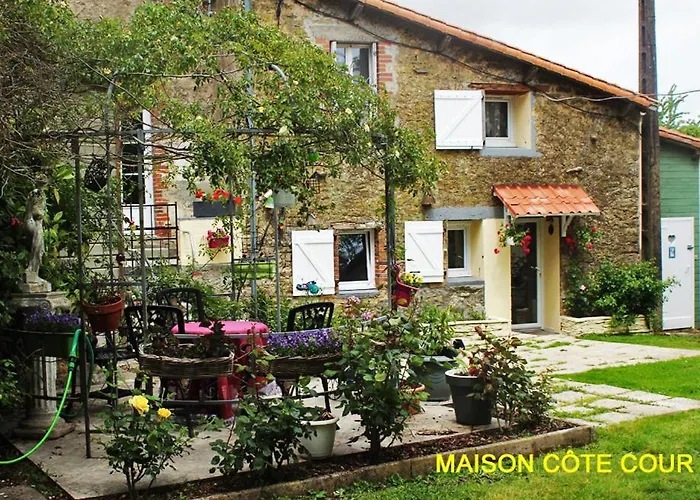 Bed & Breakfast Chez Martine Et Bernard -etablissement Definitivement Ferme - 3*