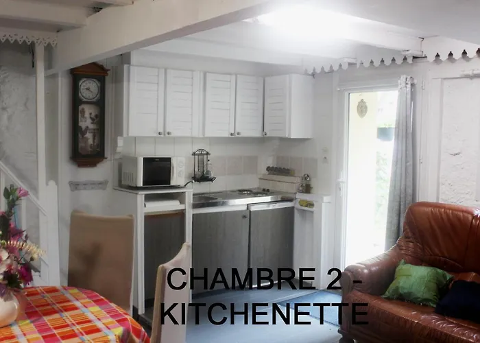 Chez Martine Et Bernard -etablissement Definitivement Ferme - 3* Saint-Vincent-Sterlanges