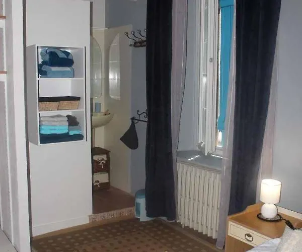 Chez Martine Et Bernard -etablissement Definitivement Ferme - Bed & Breakfast Saint-Vincent-Sterlanges