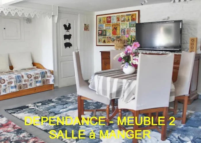 Bed & Breakfast Chez Martine Et Bernard -etablissement Definitivement Ferme - 3*