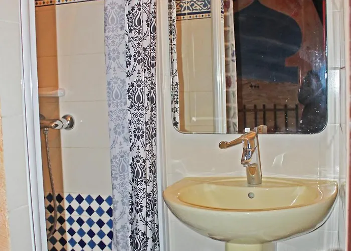 Chez Martine Et Bernard -etablissement Definitivement Ferme - Bed & Breakfast 3*